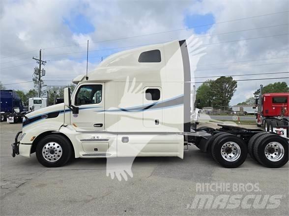 Peterbilt 579 中古トラクターヘッド | トレーラーヘッド