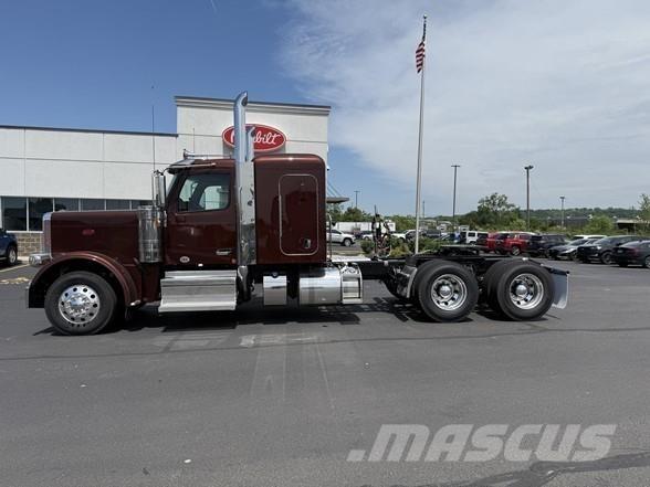 Peterbilt 589 中古トラクターヘッド | トレーラーヘッド