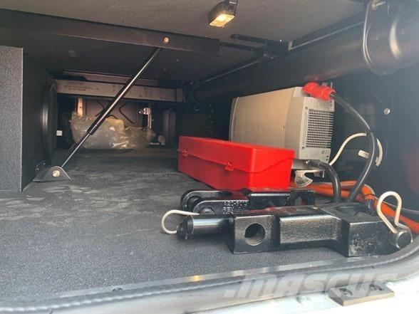 Peterbilt 589 中古トラクターヘッド | トレーラーヘッド