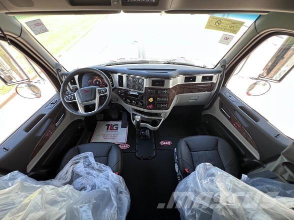 Peterbilt 589 中古トラクターヘッド | トレーラーヘッド