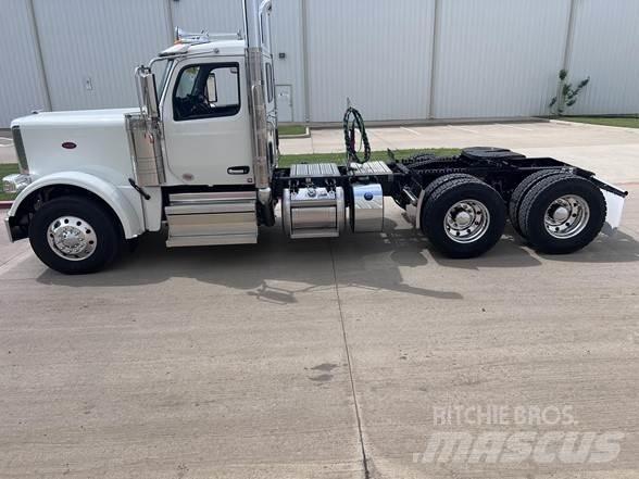 Peterbilt 589 中古トラクターヘッド | トレーラーヘッド
