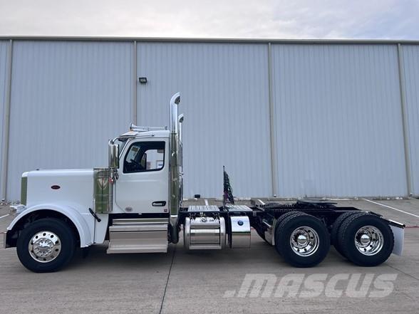 Peterbilt 589 中古トラクターヘッド | トレーラーヘッド