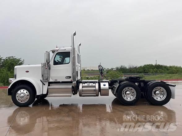 Peterbilt 589 中古トラクターヘッド | トレーラーヘッド