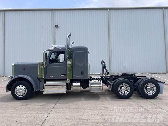 Peterbilt 589 中古トラクターヘッド | トレーラーヘッド