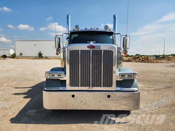 Peterbilt 589 中古トラクターヘッド | トレーラーヘッド