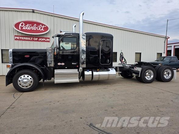 Peterbilt 589 中古トラクターヘッド | トレーラーヘッド