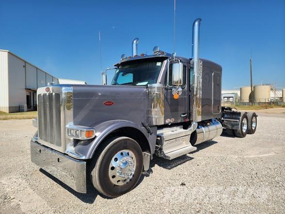 Peterbilt 589 中古トラクターヘッド | トレーラーヘッド