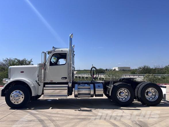 Peterbilt 589 中古トラクターヘッド | トレーラーヘッド