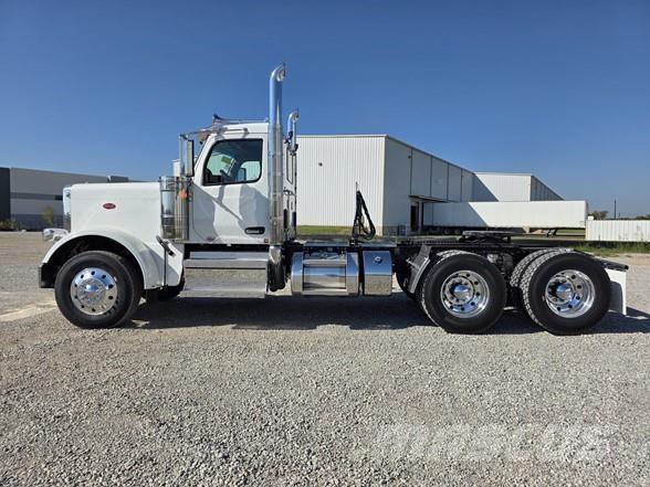 Peterbilt 589 中古トラクターヘッド | トレーラーヘッド