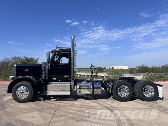 Peterbilt 589 中古トラクターヘッド | トレーラーヘッド