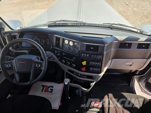 Peterbilt 589 中古トラクターヘッド | トレーラーヘッド
