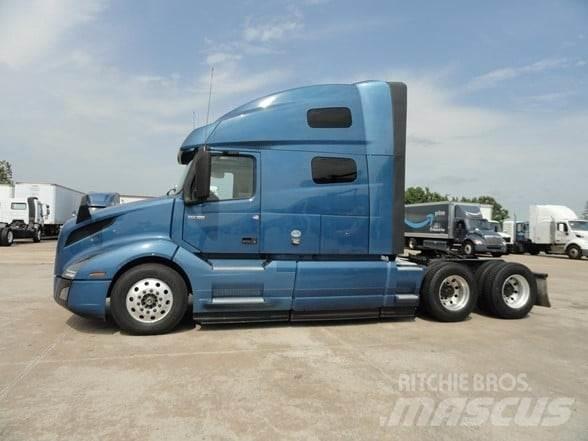 Volvo VNL64T760 中古トラクターヘッド | トレーラーヘッド