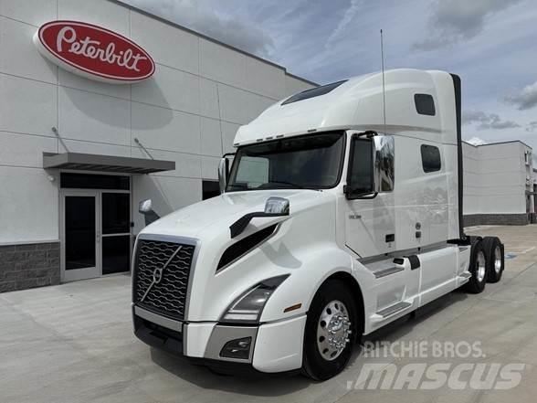 Volvo VNL64T860 中古トラクターヘッド | トレーラーヘッド