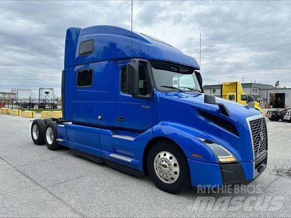 Volvo VNL64T860 中古トラクターヘッド | トレーラーヘッド