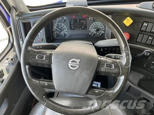 Volvo VNL64T860 中古トラクターヘッド | トレーラーヘッド