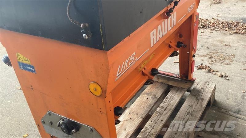 Rauch UKS 100 砂と塩撒き専用車