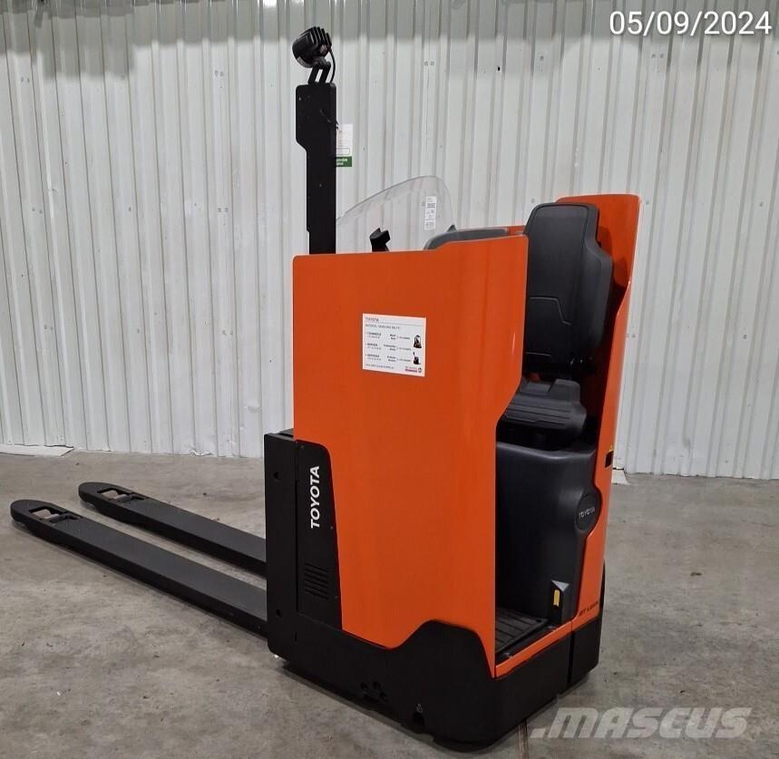 BT LSI200 ローリフトとプラットフォーム