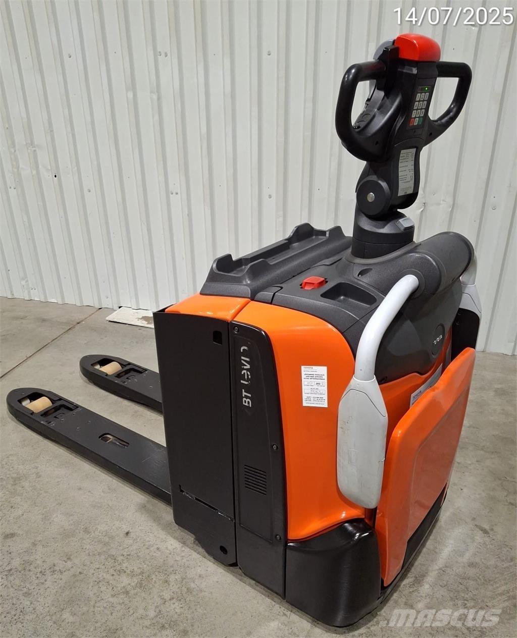 BT LPE200/8 ハンドパレットトラック