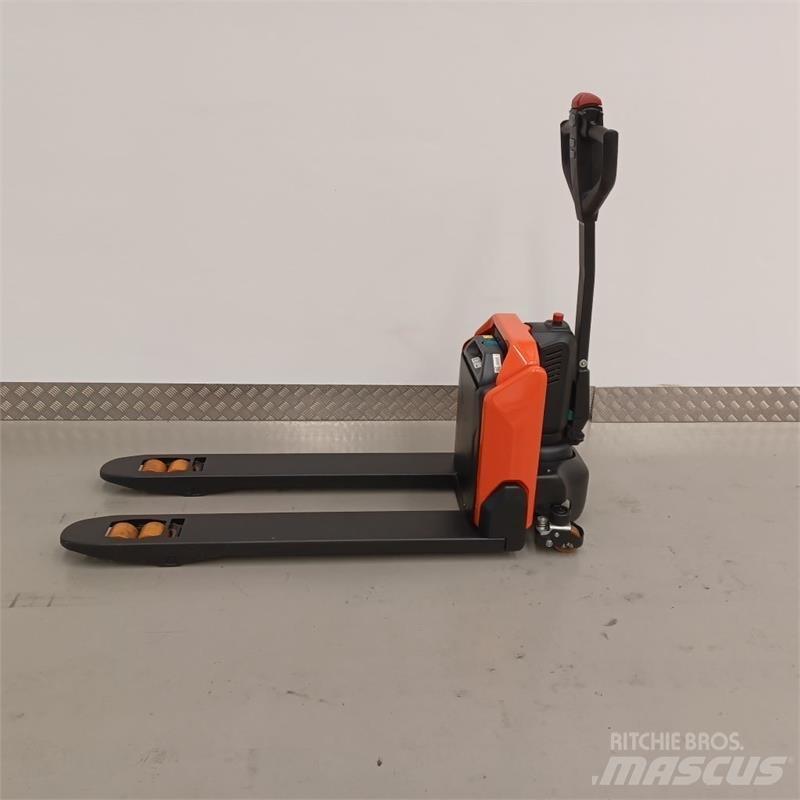 BT LHE130 バッテリーフォークリフト