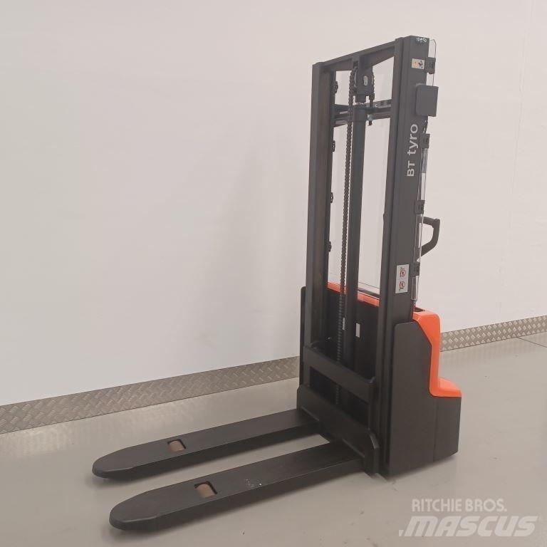BT SHE100 ハンド　パレットトラック