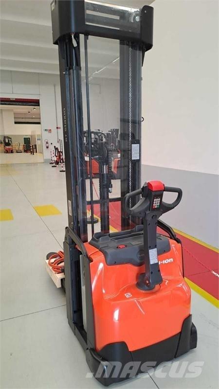 BT SWE160 ウォーキンフォークリフト