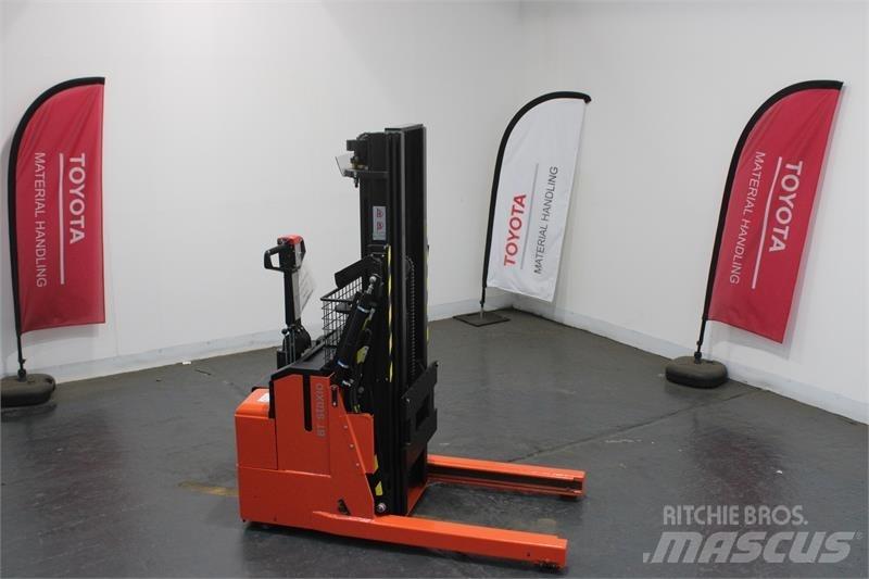 BT RWE120 ハンド　パレットトラック