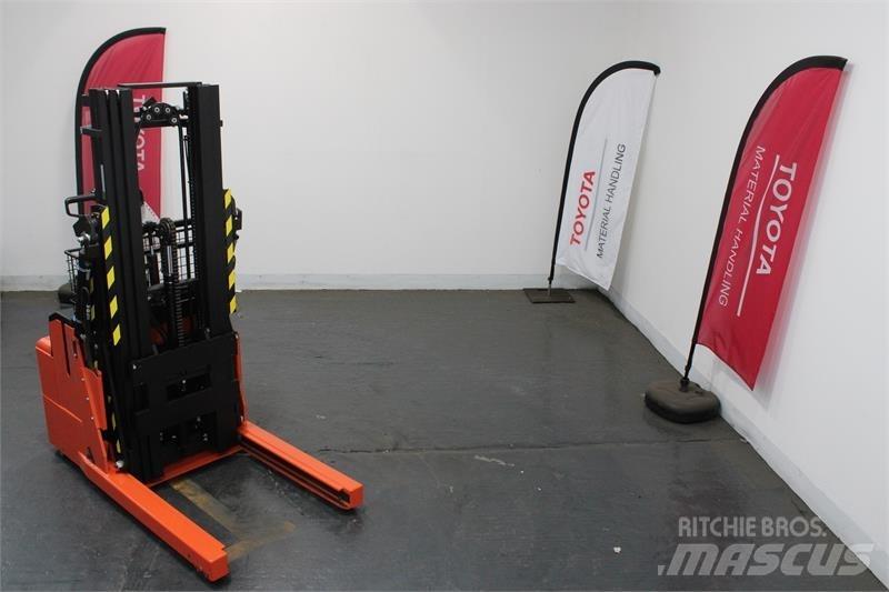 BT RWE120 ハンド　パレットトラック