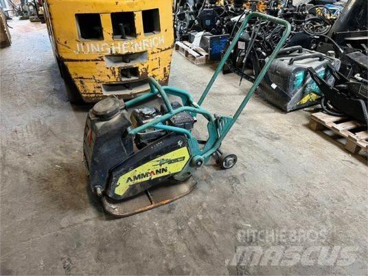 Ammann APF 1550 プレートコンパクター