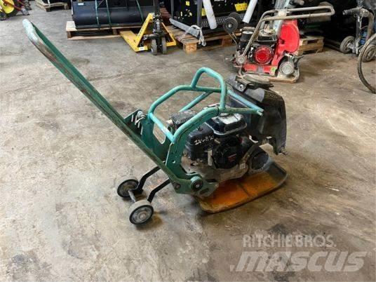 Ammann APF 1550 プレートコンパクター