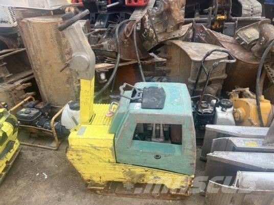 Ammann APH11095 プレートコンパクター