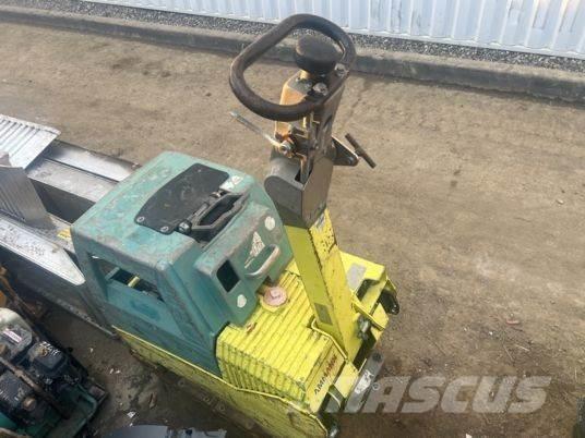 Ammann APH11095 プレートコンパクター