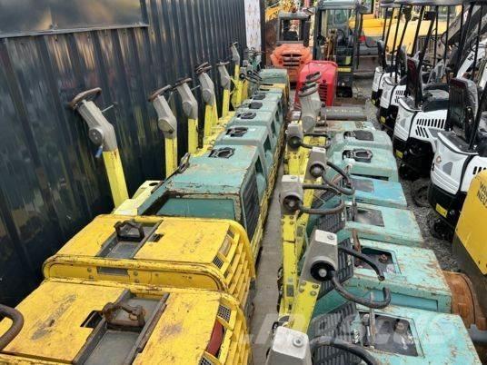 Ammann APR4920 プレートコンパクター