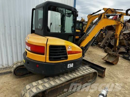 Bobcat E50 ミニ油圧ショベル 7t以下（ミニユンボ・ミニディガー）