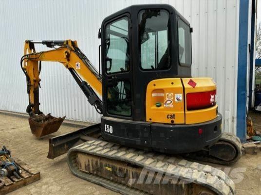 Bobcat E50 ミニ油圧ショベル 7t以下（ミニユンボ・ミニディガー）