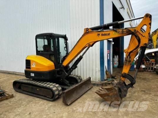 Bobcat E50 ミニ油圧ショベル 7t以下（ミニユンボ・ミニディガー）