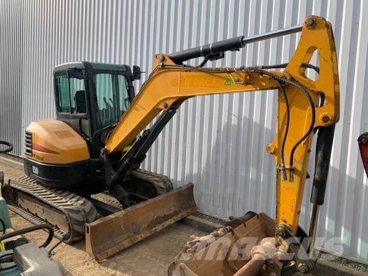 Bobcat E50EM ミニ油圧ショベル 7t以下（ミニユンボ・ミニディガー）