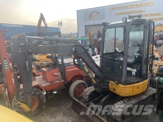 Komatsu PC26MR-3 ミニ油圧ショベル 7t以下（ミニユンボ・ミニディガー）