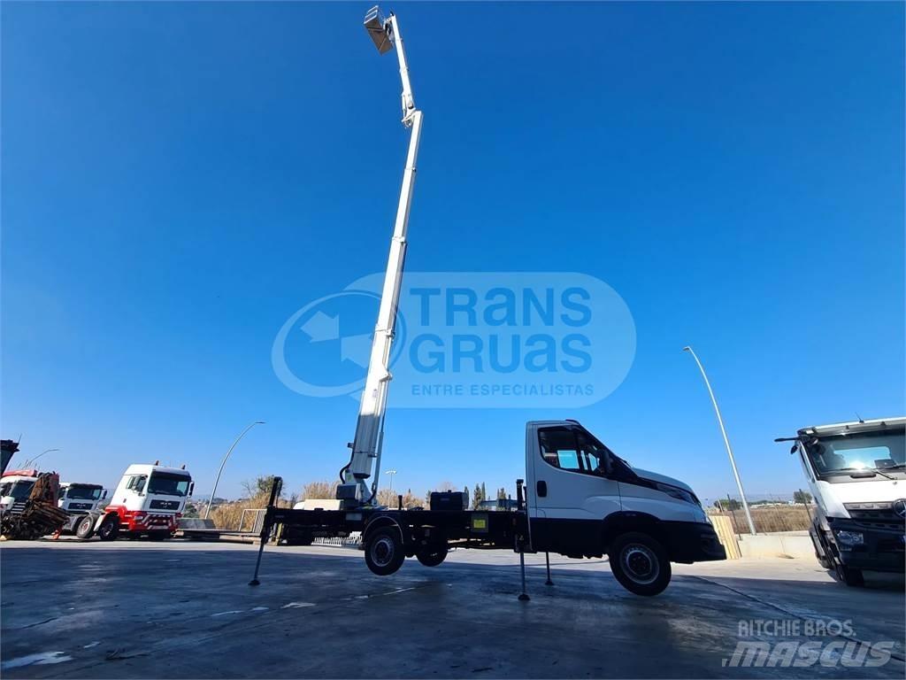 Cela DT Truck 25 トラック高所作業車