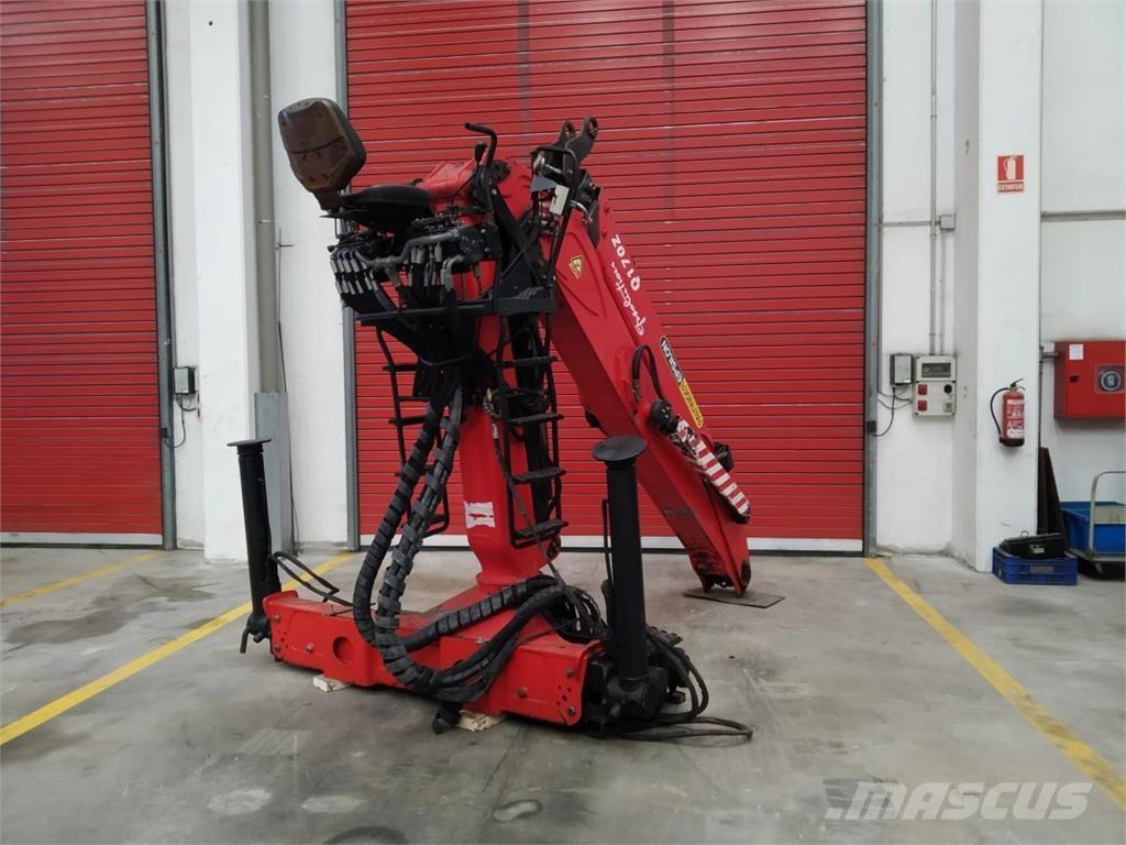 Epsilon Q170Z96 クレーンとローダー