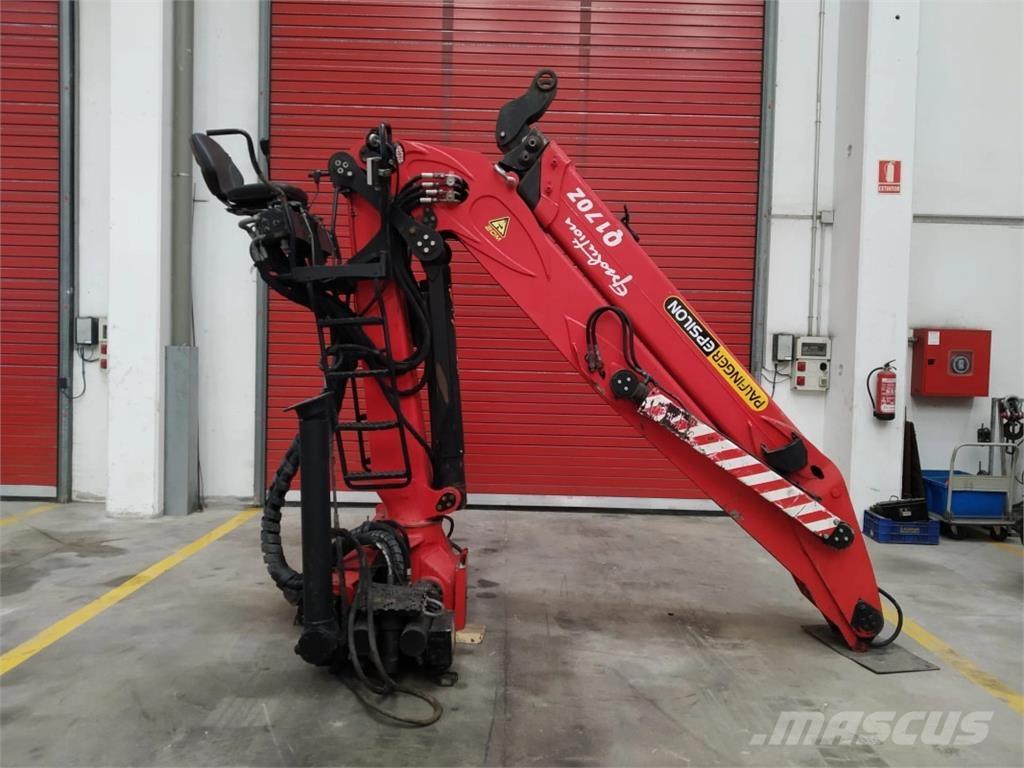 Epsilon Q170Z96 クレーンとローダー