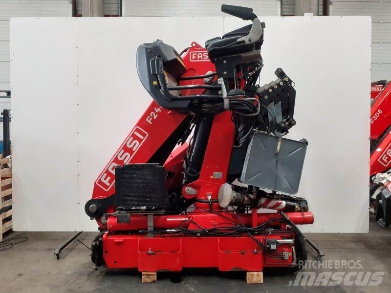 Fassi F245A.2.26 ローダークレーン