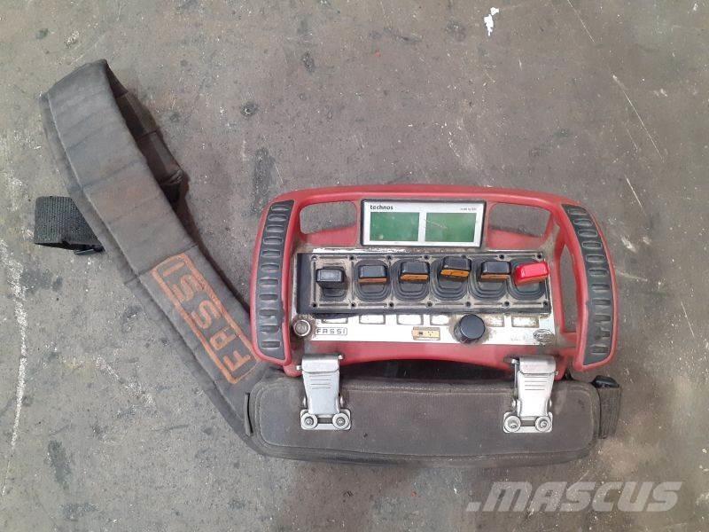 Fassi F425ACXP.24 ローダークレーン