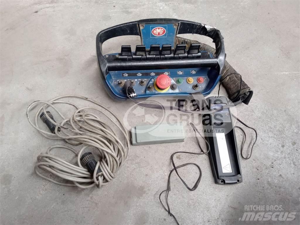 HMF 4220 K4 ローダークレーン