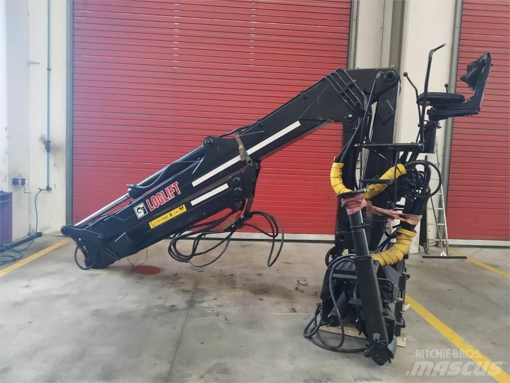 Loglift 120S 79R クレーンとローダー
