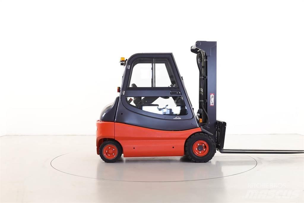 Linde E30-02/336 バッテリーフォークリフト