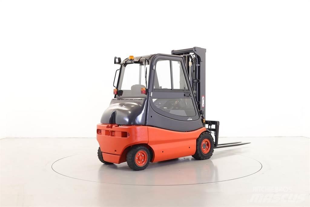 Linde E30-02/336 バッテリーフォークリフト