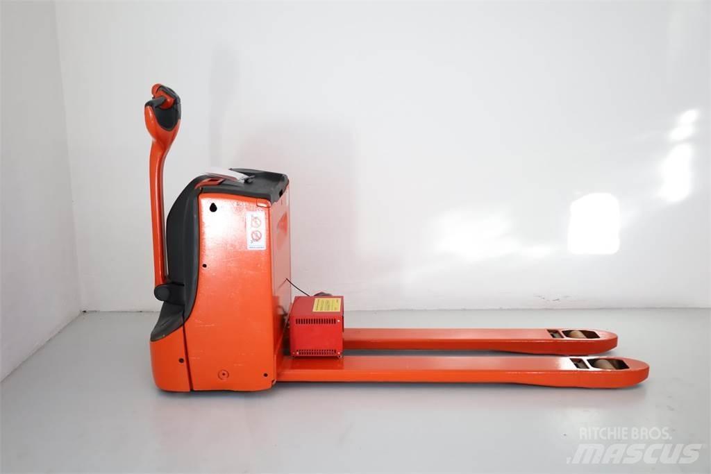 Linde T-18 ローリフト