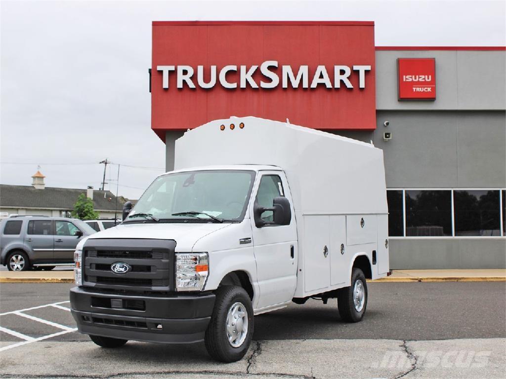 Ford E350 多目的／汎用車両