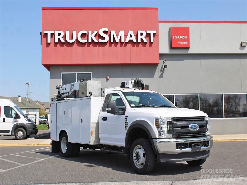 Ford F550 レッカー車
