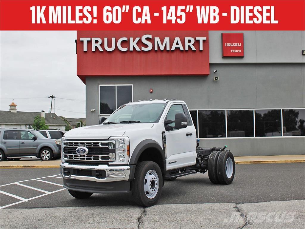 Ford F600 キャブ付きシャーシ